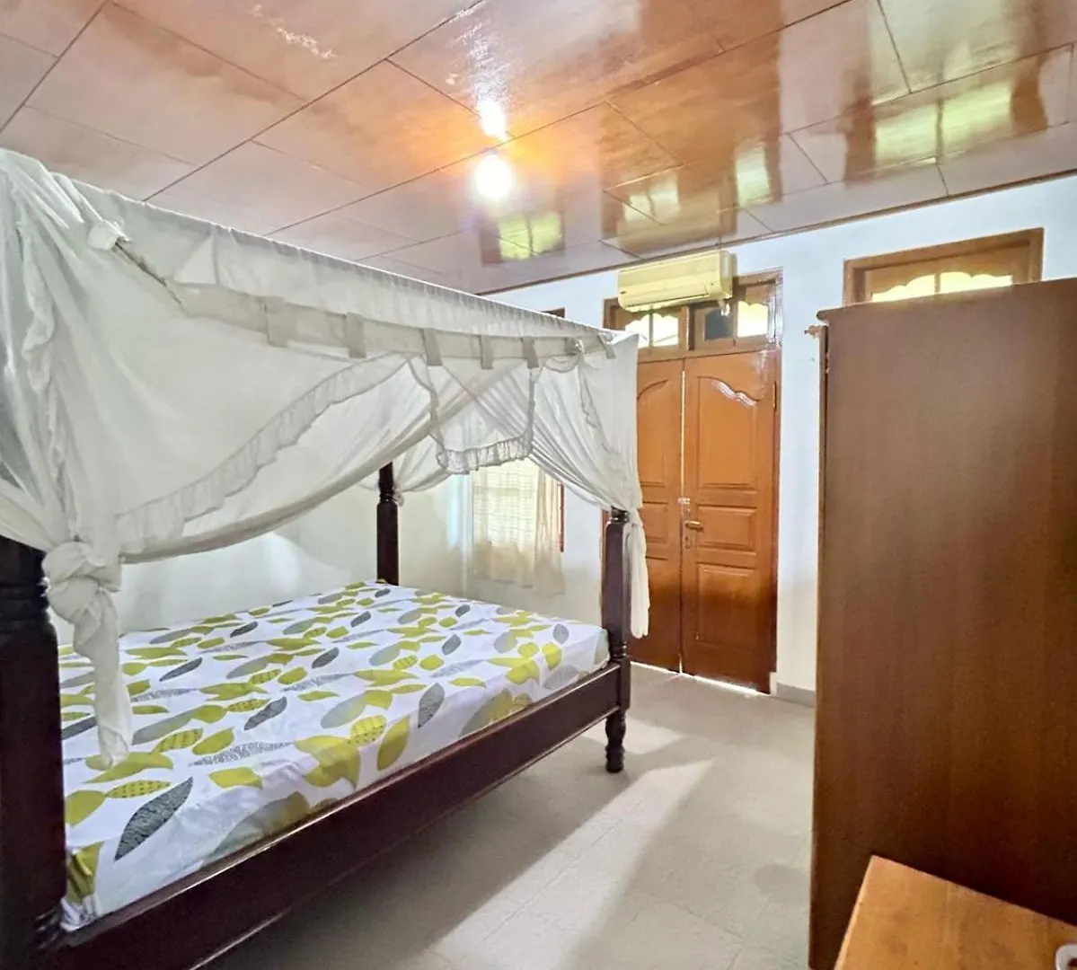 Nyoman Legian House Apartment