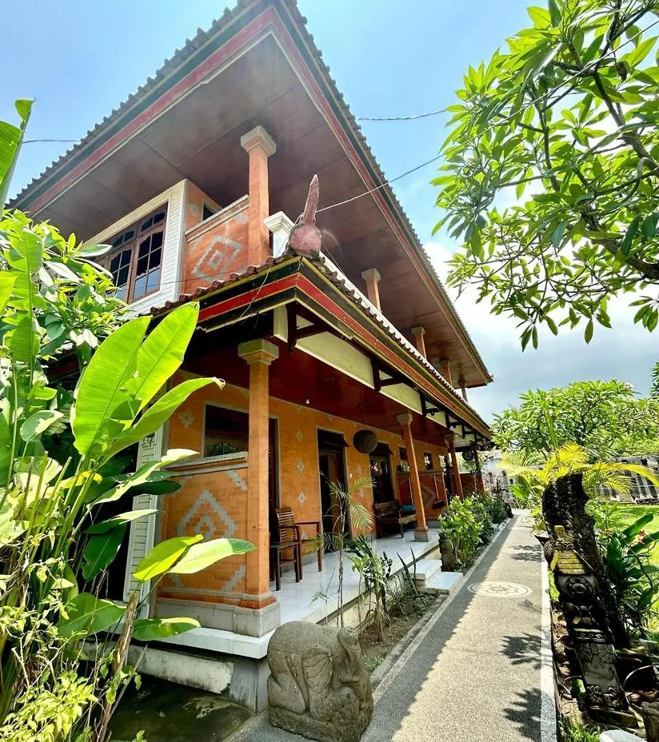Nyoman Legian House Apartment